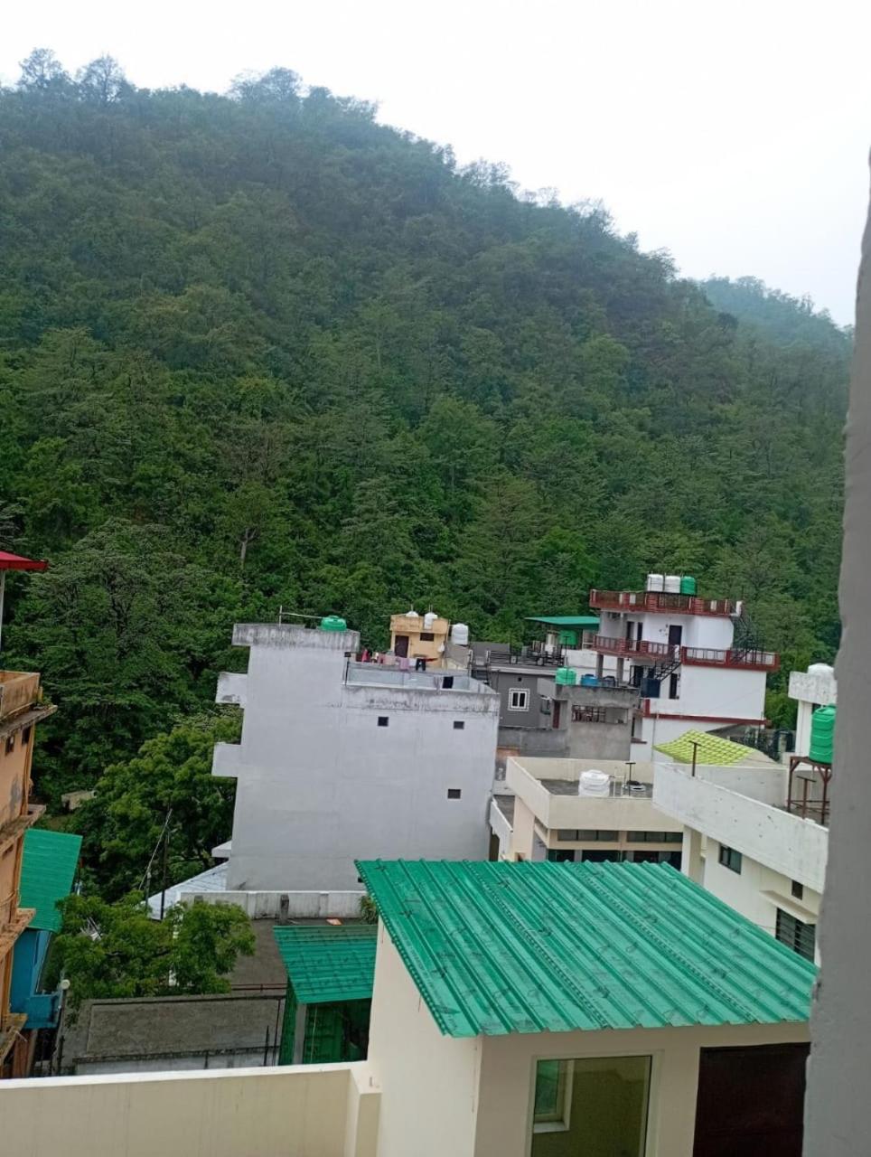 Hotel Aman Rishīkesh Esterno foto
